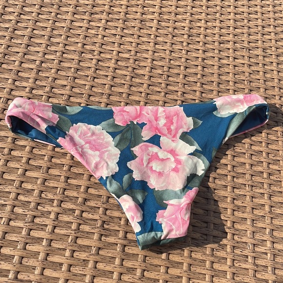 Frankie's Bikinis cheeky bottoms, xs - Picture 2 of 4